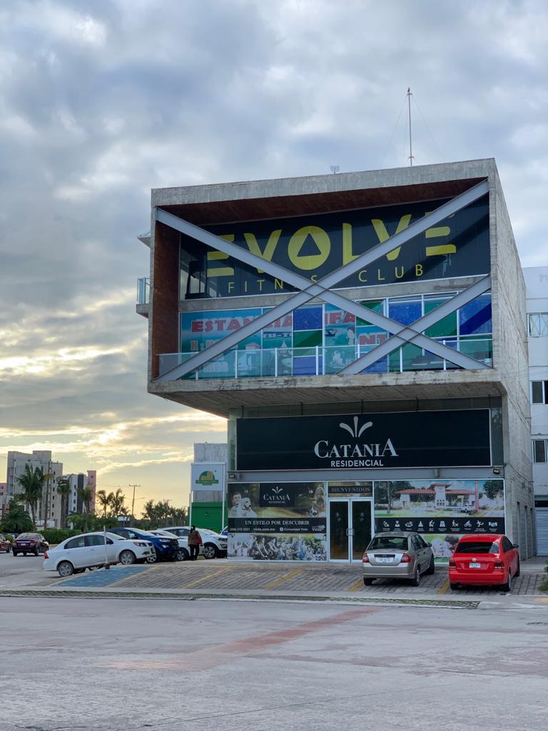 evolve fitness cancun