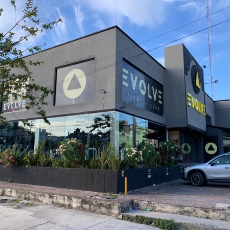 evolve fitness cancun